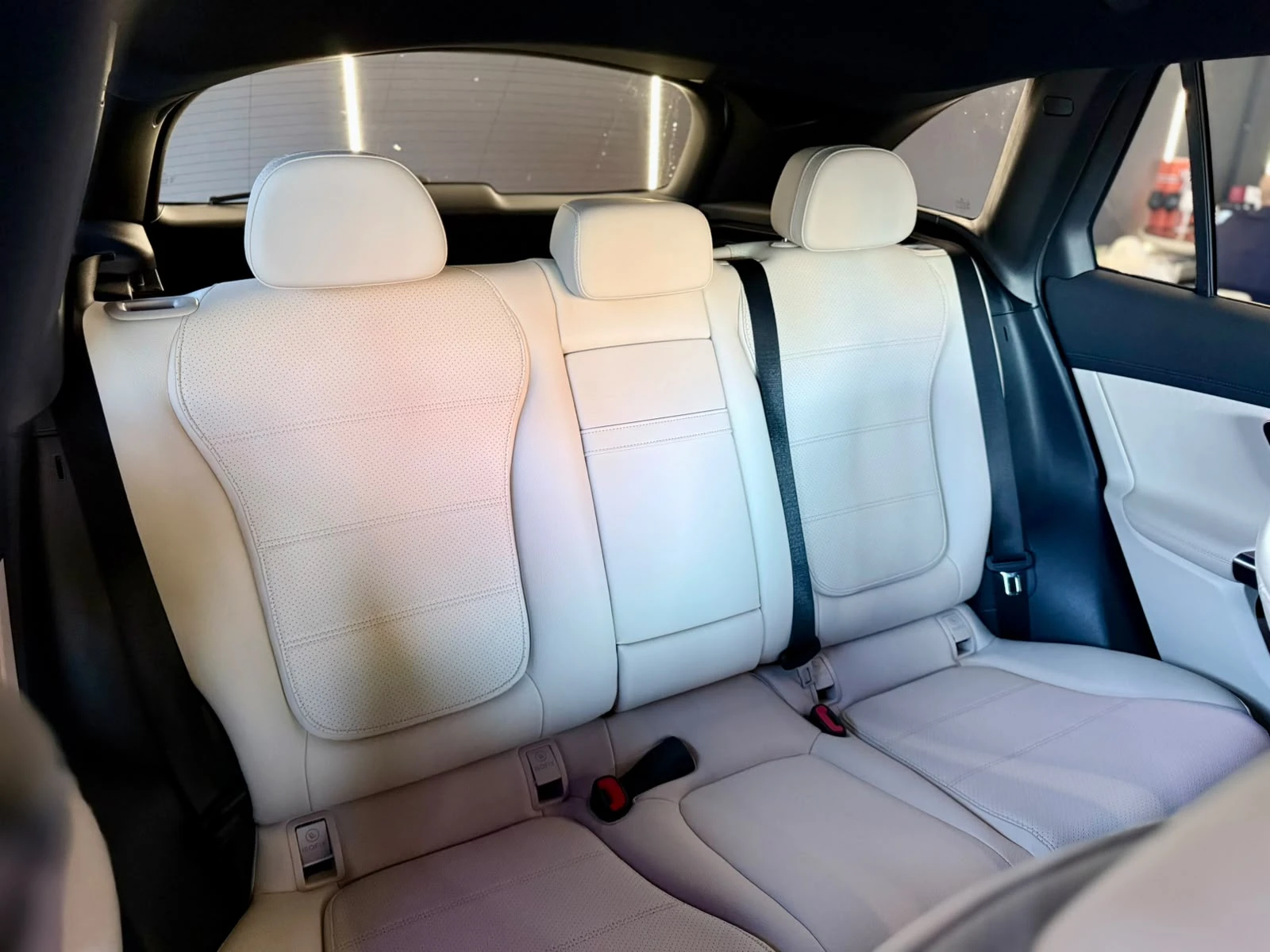 Mercedes-Benz GLC 300 53 AMG* 4M* Burm* Подгрев* ЛИЗИНГ, снимка 15 - Автомобили и джипове - 56215150