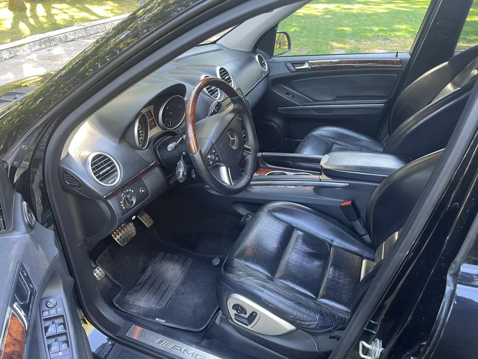 Mercedes-Benz ML 63 AMG, снимка 7 - Автомобили и джипове - 56564551