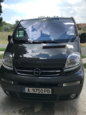 Opel Vivaro 2.5CDTI 7+ 1, снимка 1 - Бусове и автобуси - 45870375