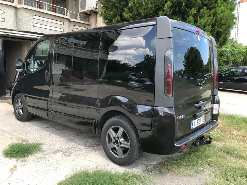 Opel Vivaro 2.5CDTI 7+ 1, снимка 3 - Бусове и автобуси - 47467453