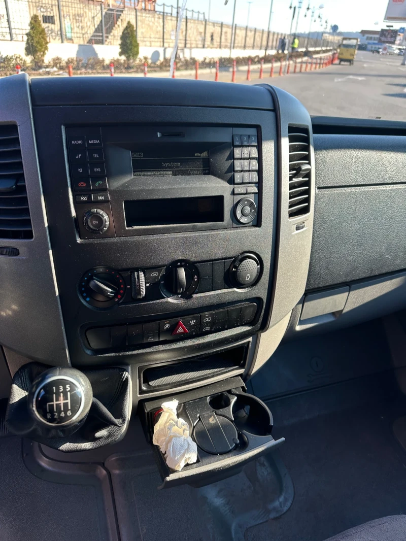 VW Crafter 109кс, снимка 5 - Бусове и автобуси - 48367445