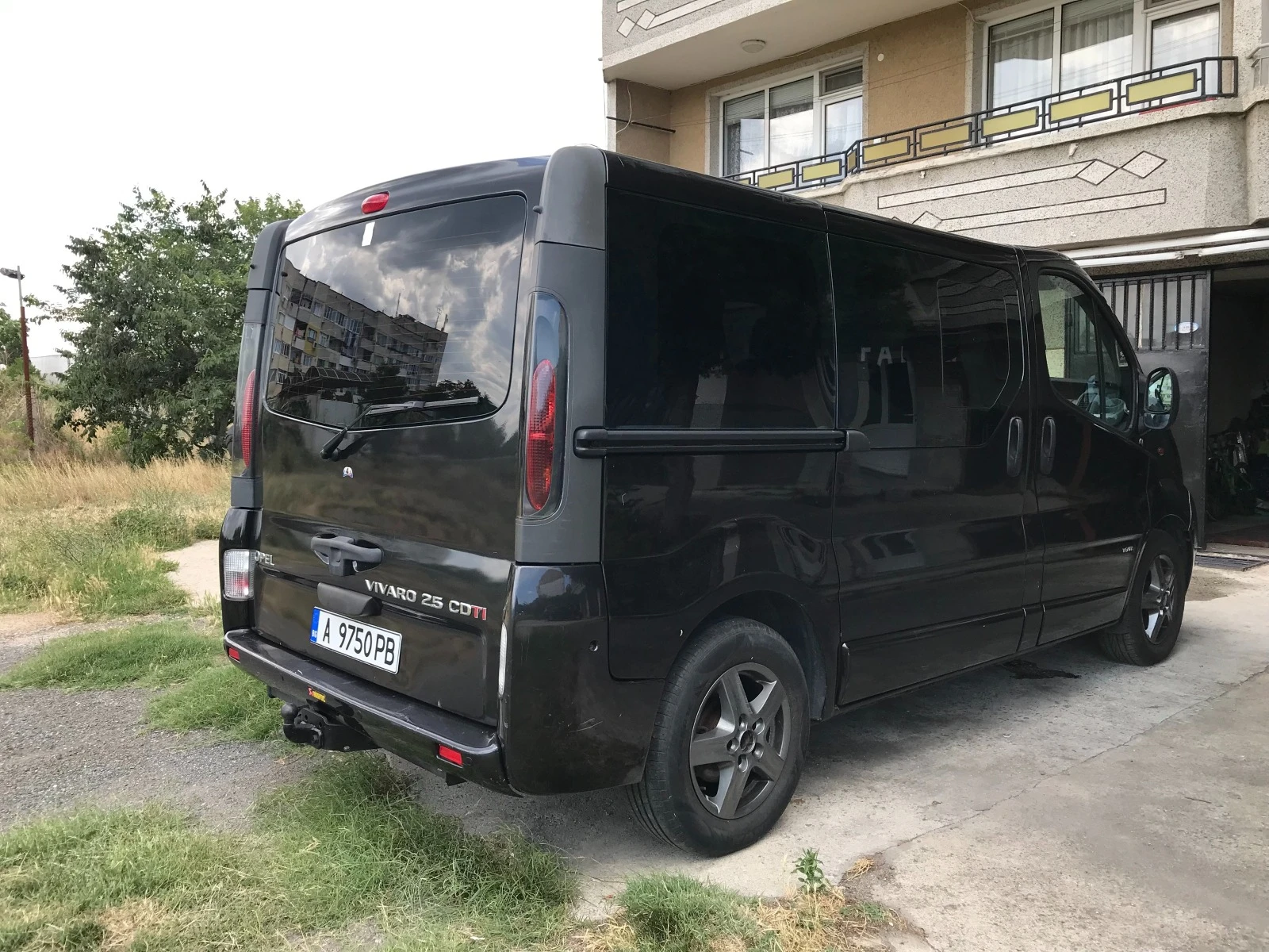 Opel Vivaro 2.5CDTI 7+ 1 - изображение 5