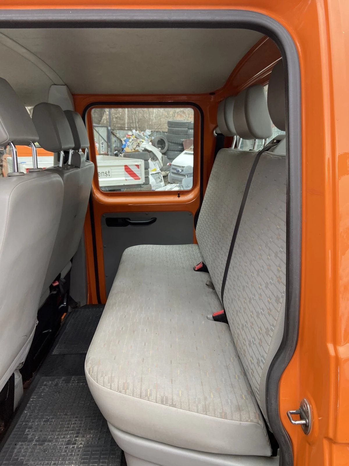 VW Transporter 2.0TDi - изображение 6