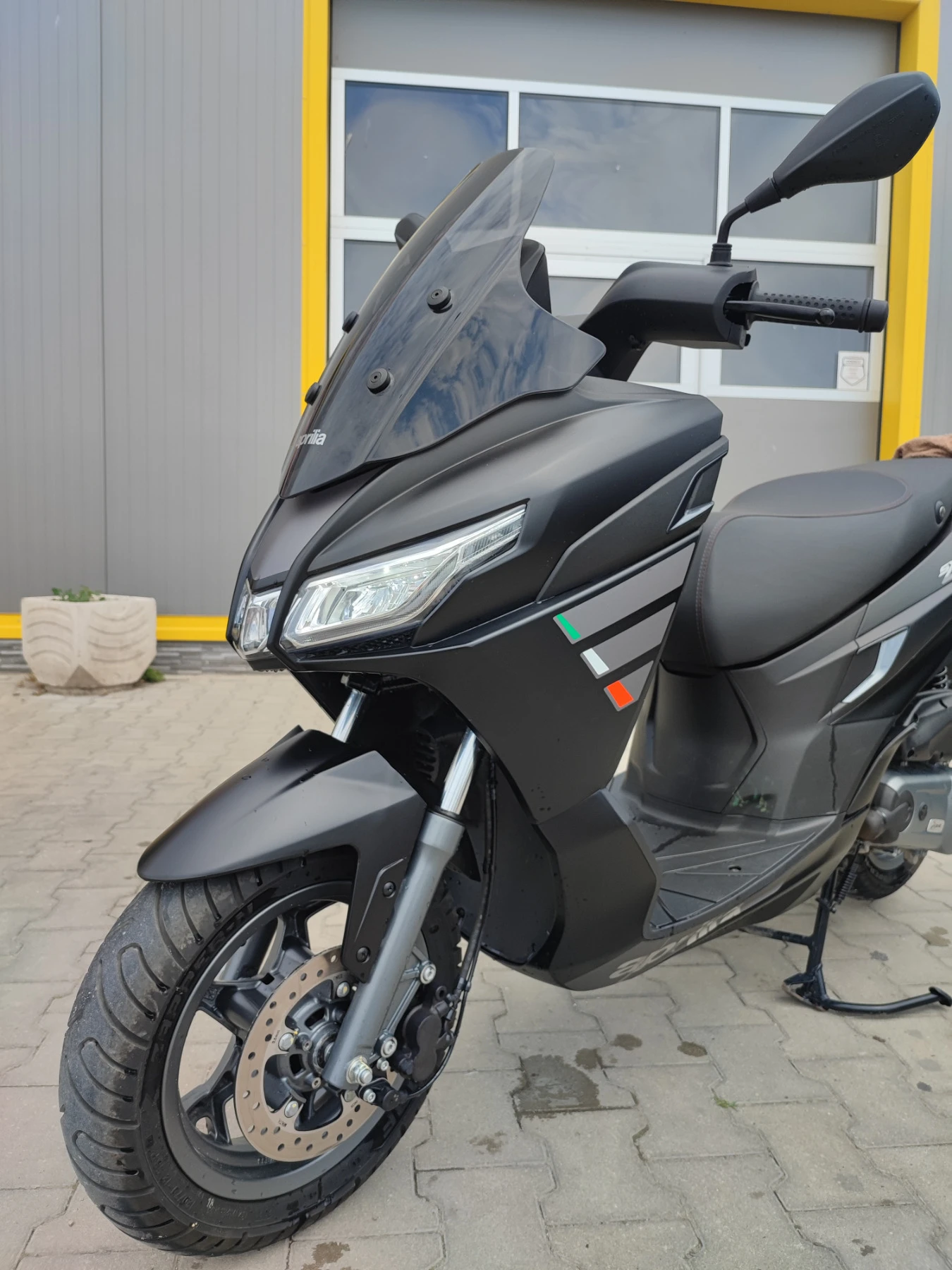 Aprilia Sx SXR 50 - изображение 5