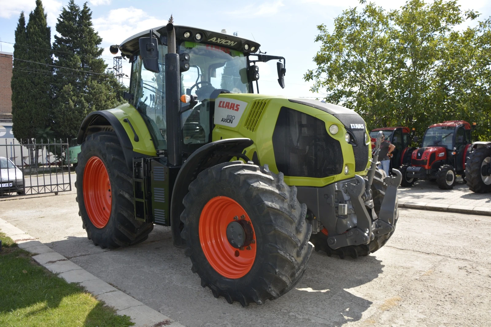 Трактор Claas AXION 830 - изображение 3