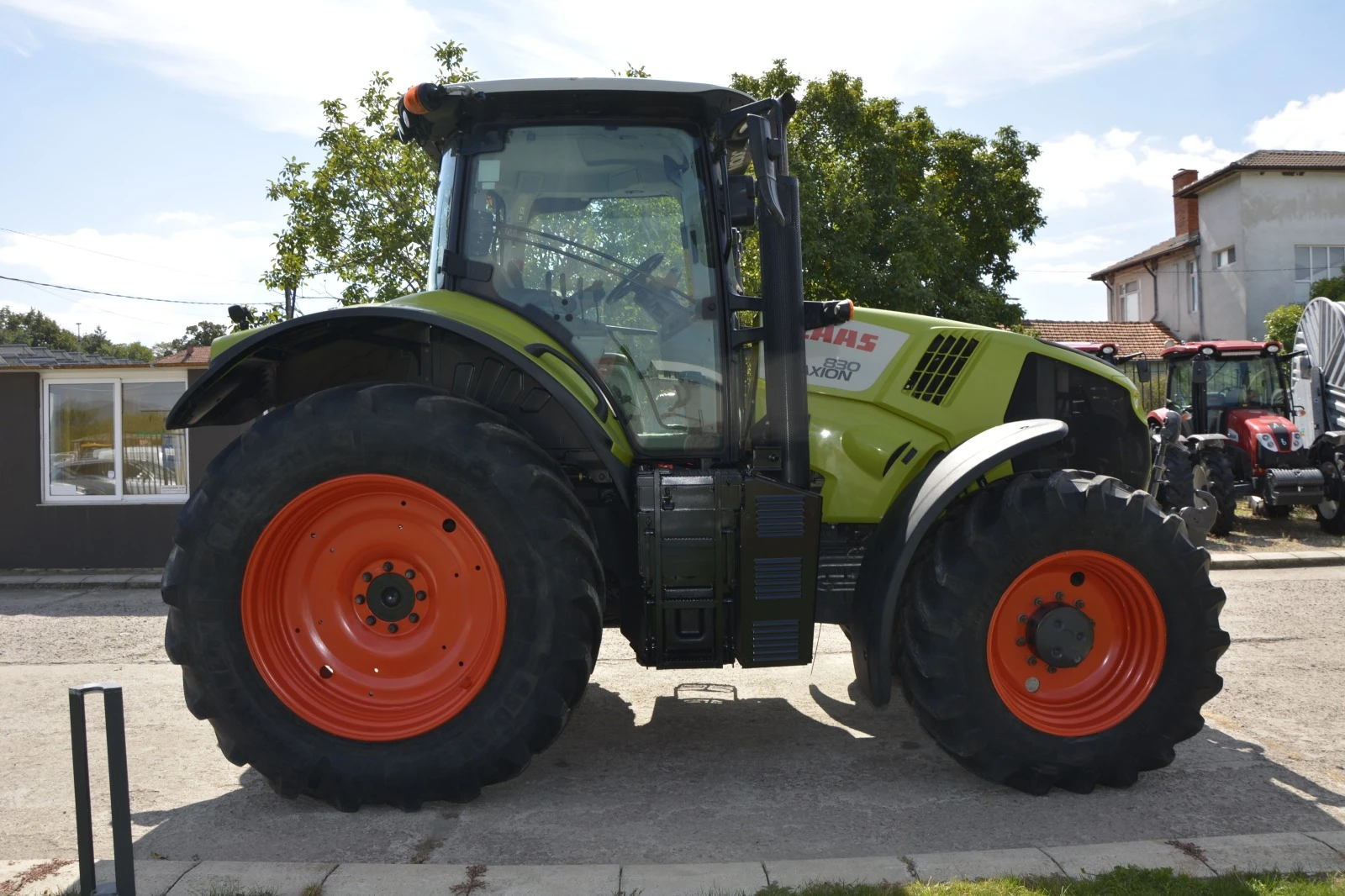 Трактор Claas AXION 830 - изображение 8