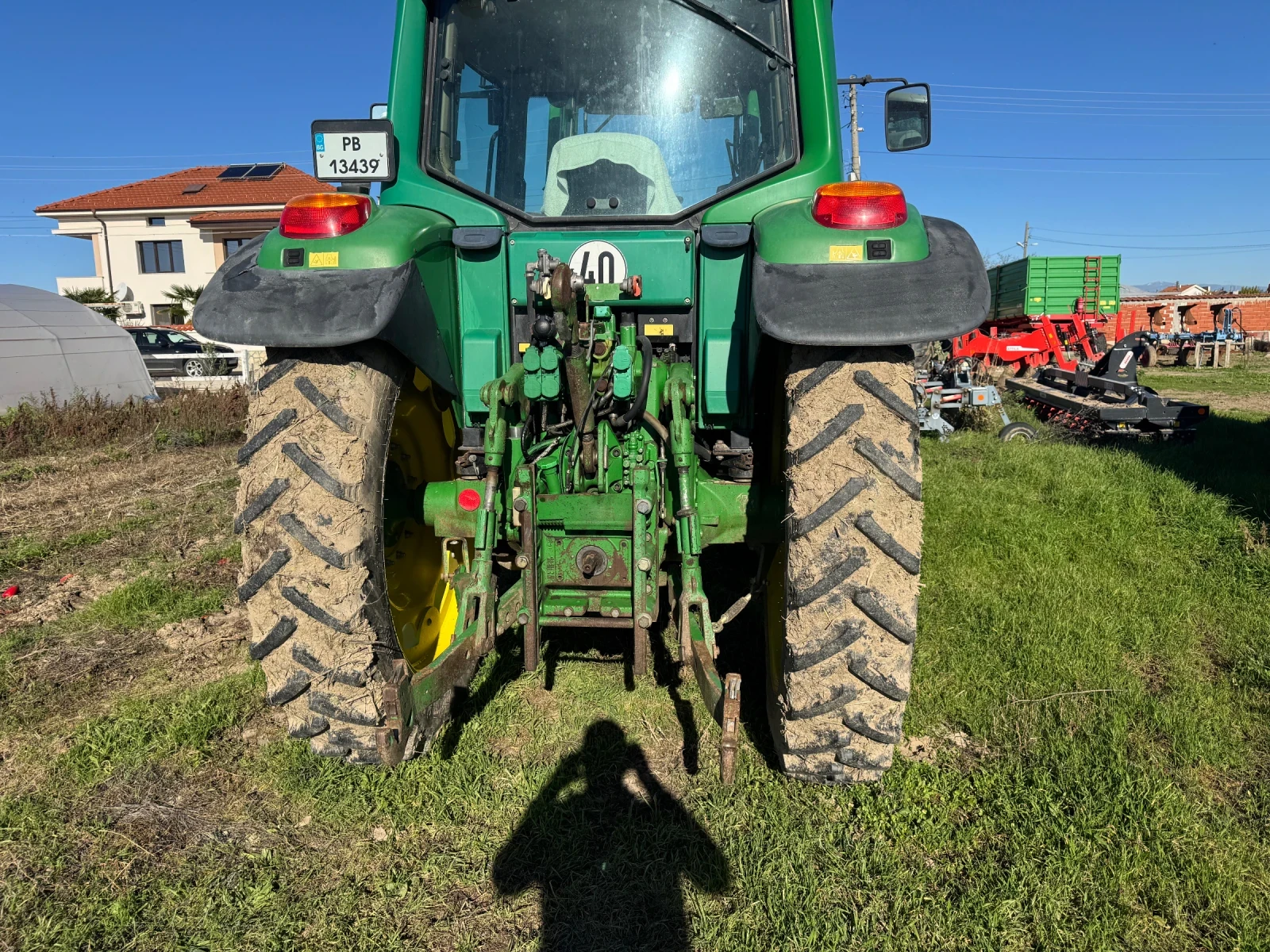 Трактор John Deere 6 - изображение 4