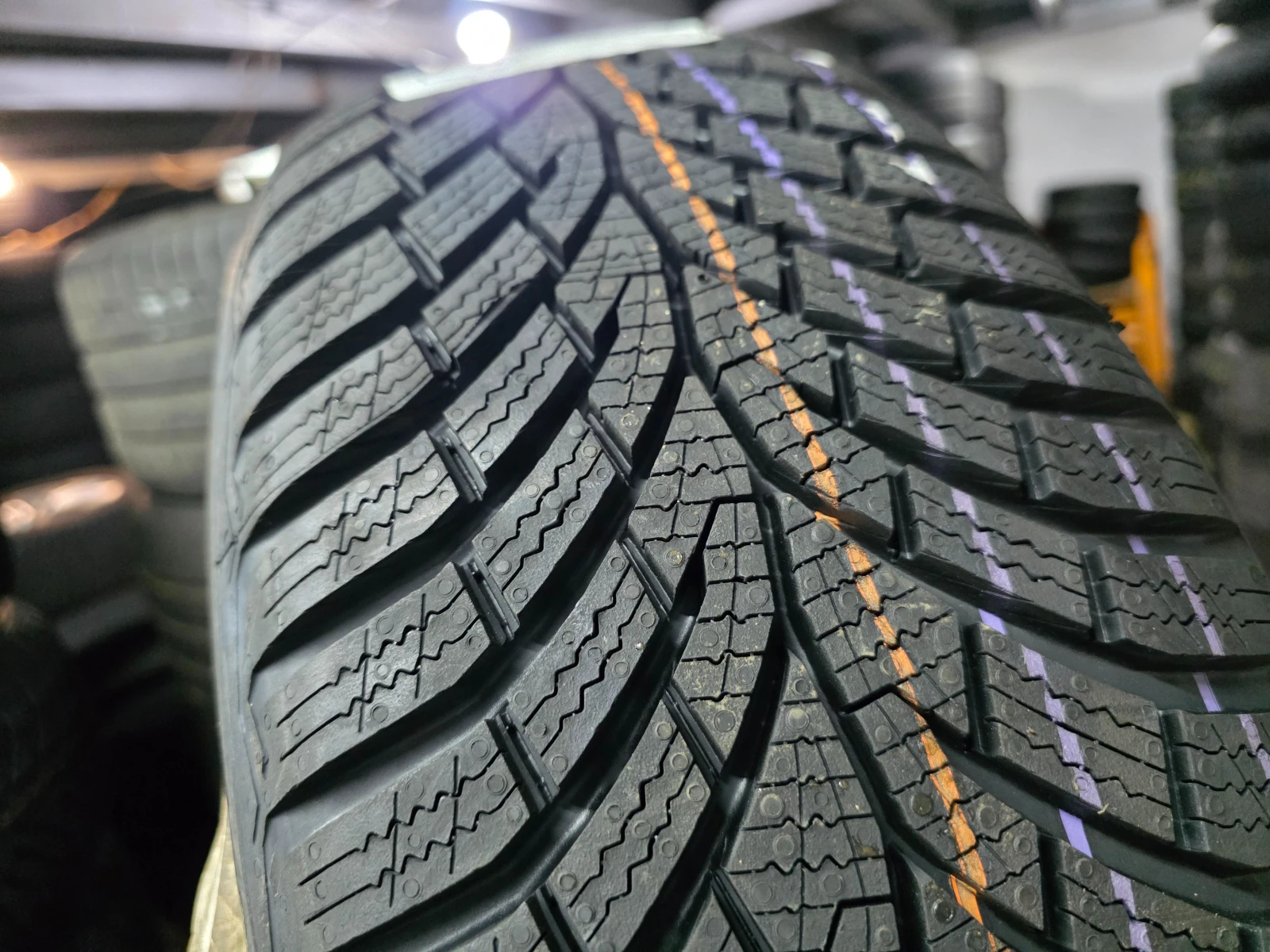 Гуми Зимни 195/55R16, снимка 7 - Гуми и джанти - 55272750