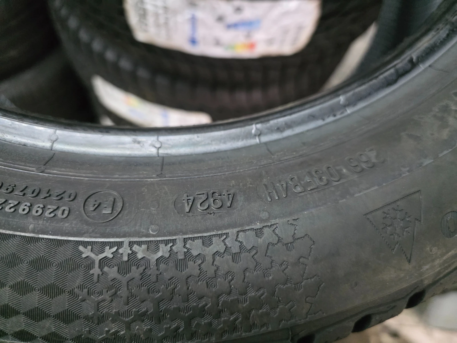 Гуми Зимни 195/55R16, снимка 6 - Гуми и джанти - 55272750