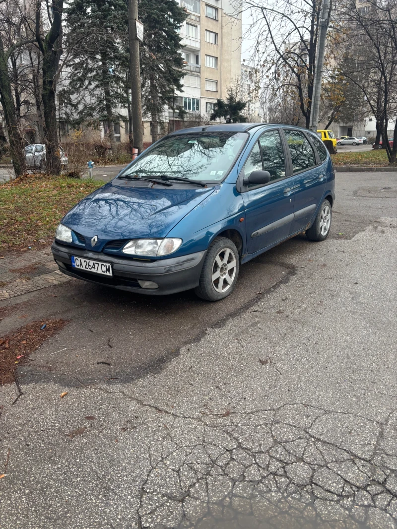 Renault Scenic, снимка 1 - Автомобили и джипове - 48209118