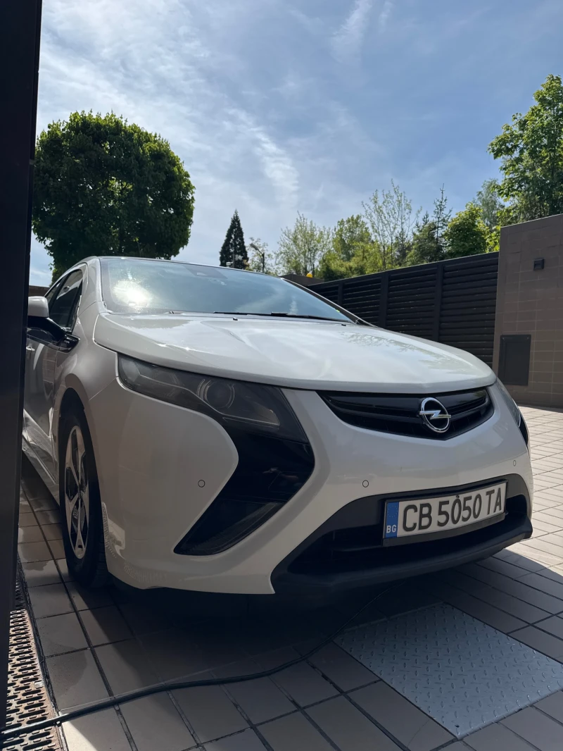Opel Ampera, снимка 2 - Автомобили и джипове - 52136823