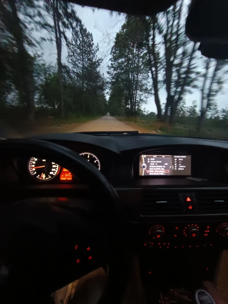 BMW 520, снимка 8 - Автомобили и джипове - 52582179