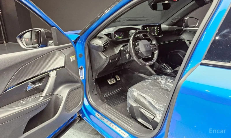 Peugeot 2008, снимка 11 - Автомобили и джипове - 53226421