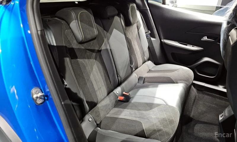 Peugeot 2008, снимка 13 - Автомобили и джипове - 53226421