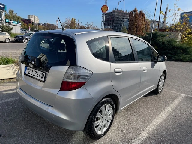 Honda Jazz, снимка 9 - Автомобили и джипове - 47720981