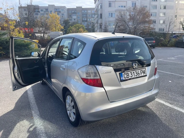 Honda Jazz, снимка 10 - Автомобили и джипове - 47720981