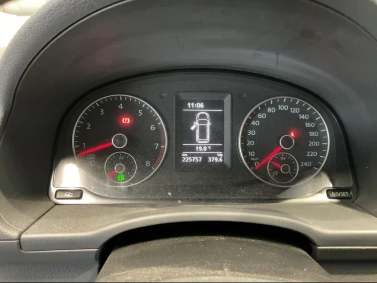 VW Caddy LPG 1.6i, снимка 8 - Автомобили и джипове - 56406775