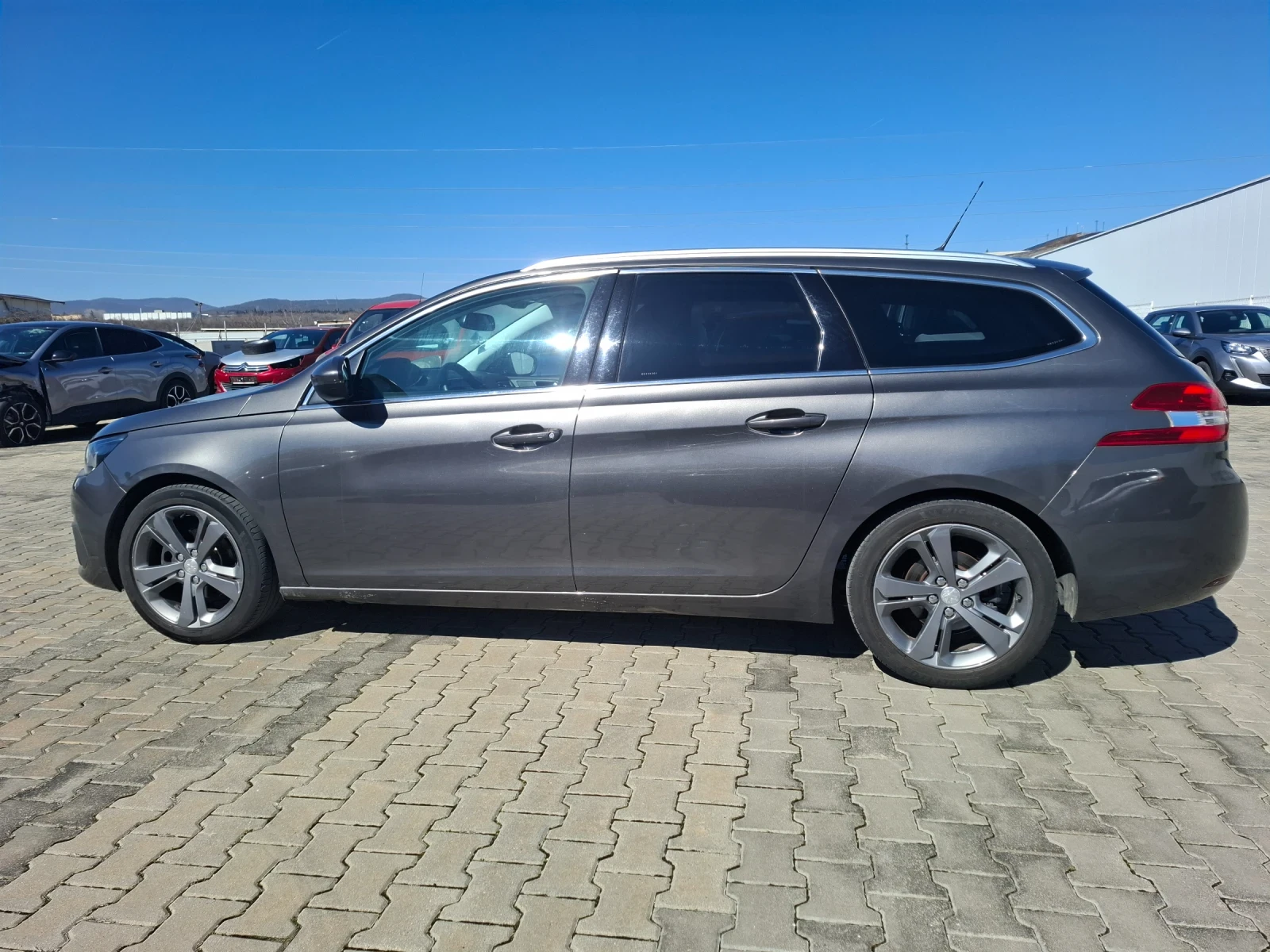 Peugeot 308 1.6хди 120кс  АВТОМАТИК  - изображение 5