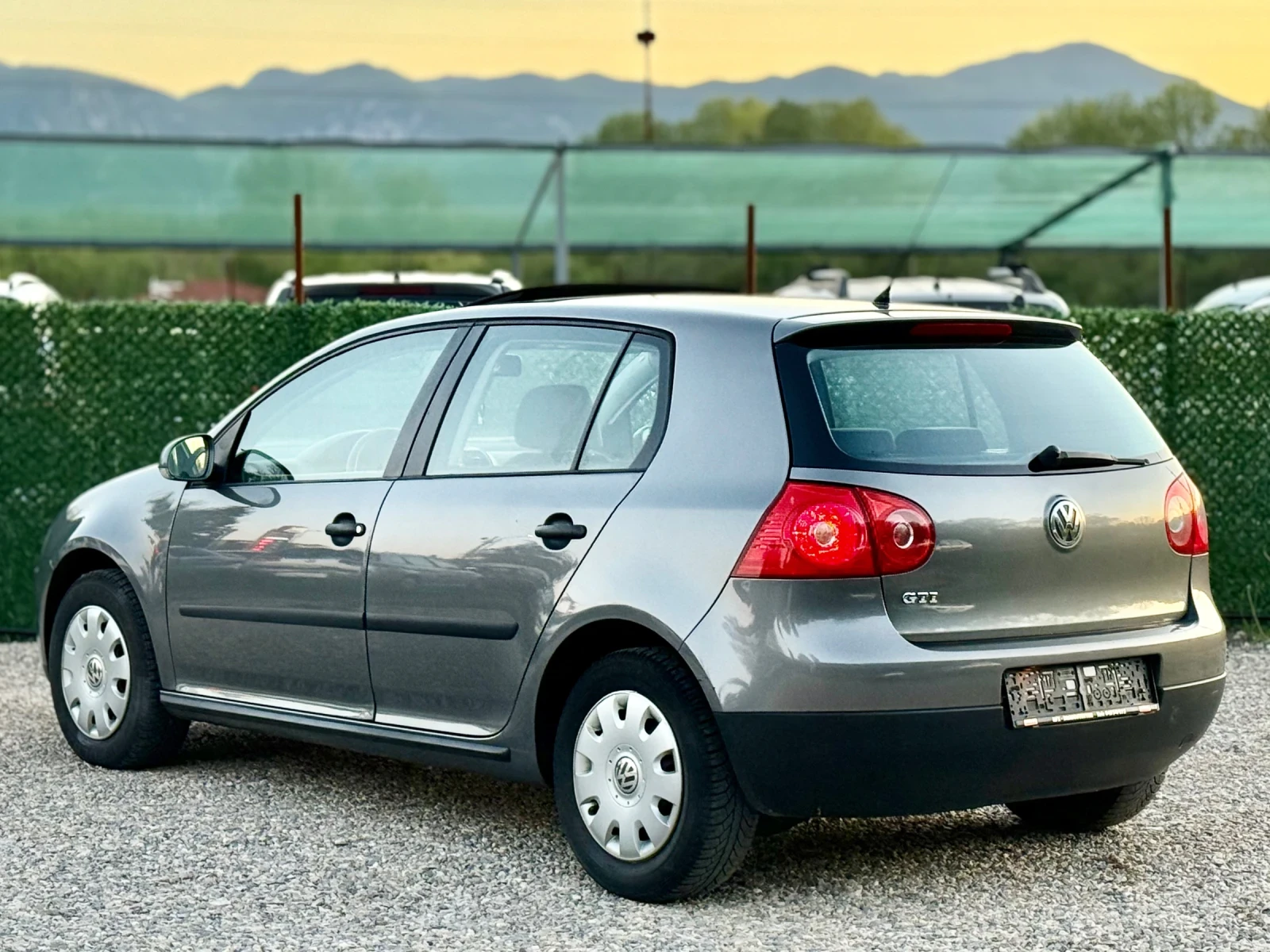 VW Golf 1.4i КЛИМАТИК - изображение 5