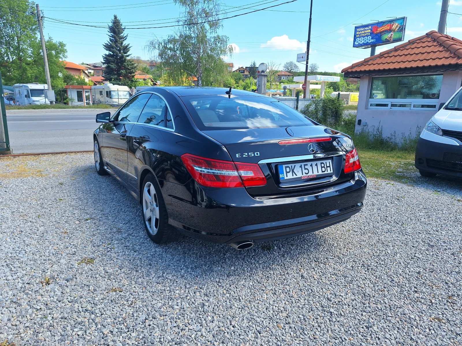 Mercedes-Benz E 250 E 250 204ks Koja Navi Full! - изображение 5