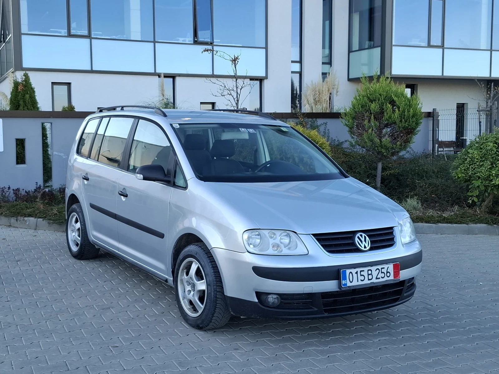 VW Touran 1.9TDI* (105кс)* ABTOMATИK* НОВ ВНОС* *  - изображение 8