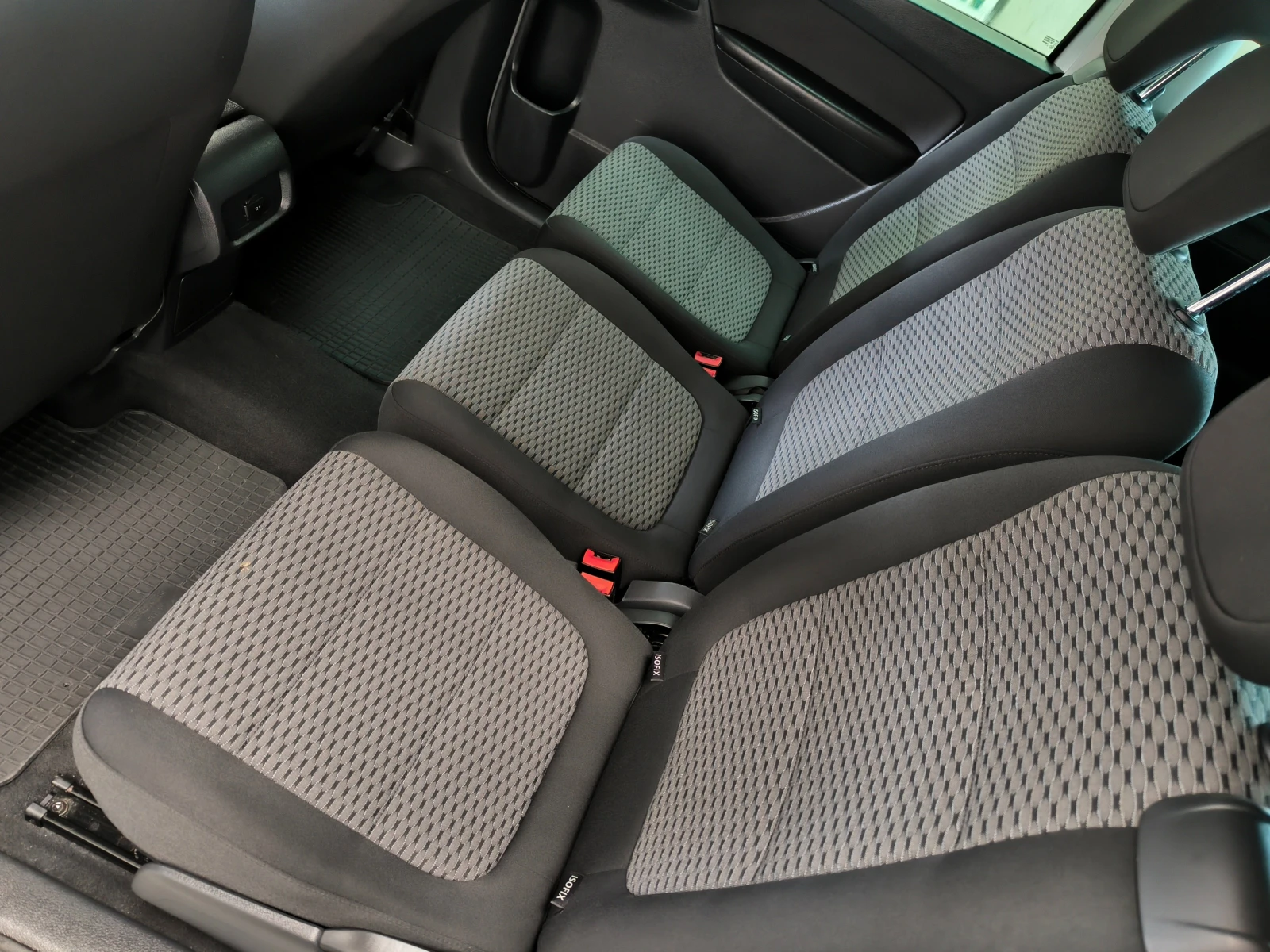 VW Sharan 2, 0 ТDi-150k.c.6скорocти.7места, ЕВРО 5В!, снимка 13 - Автомобили и джипове - 54182669