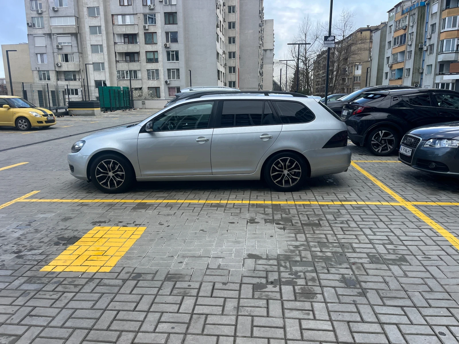 VW Golf 1, 6 tdi bluemotion, снимка 3 - Автомобили и джипове - 54227961