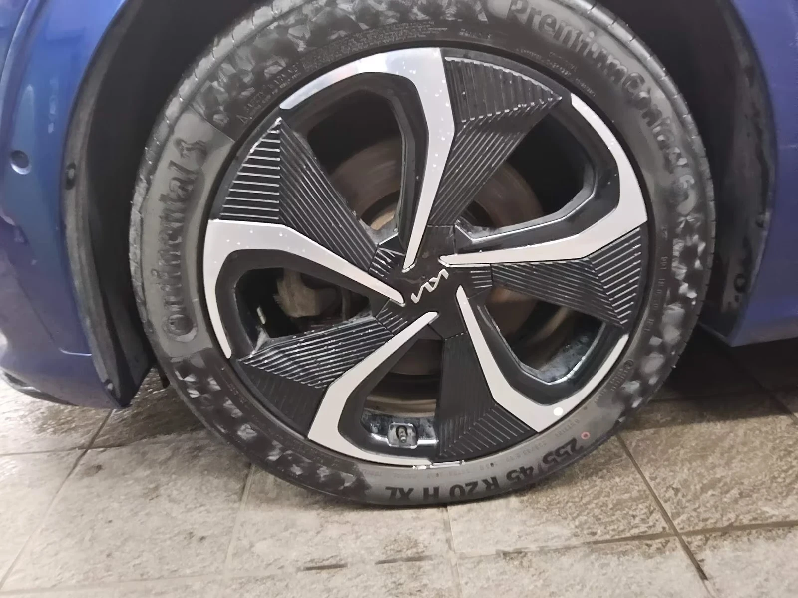 Kia EV6 GT-Line 77kWh AWD DIST Matrix 360 Winter Pack+ HUD, снимка 13 - Автомобили и джипове - 54296980