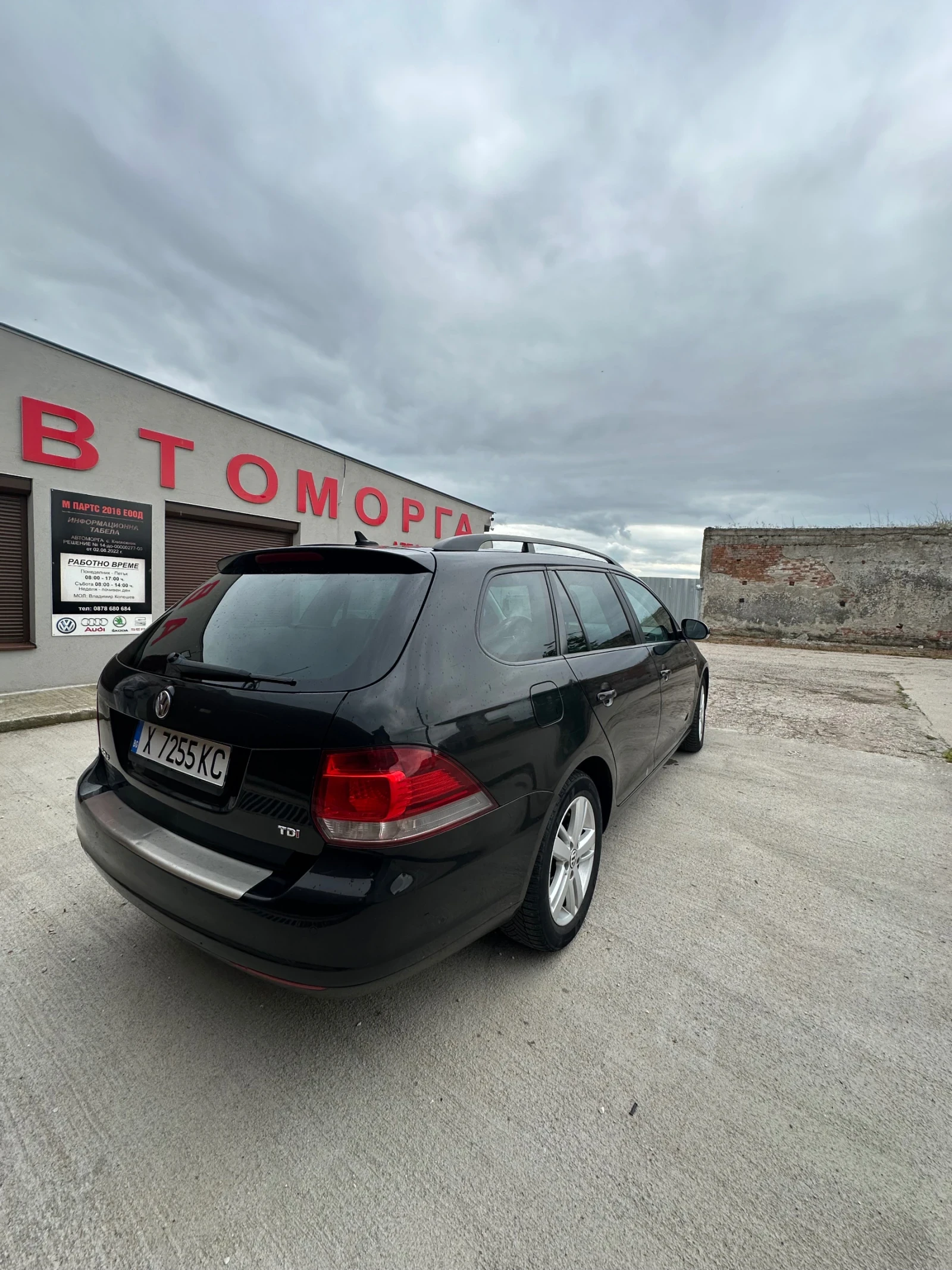 VW Golf Variant 1.6TDI105кс, снимка 5 - Автомобили и джипове - 54487125