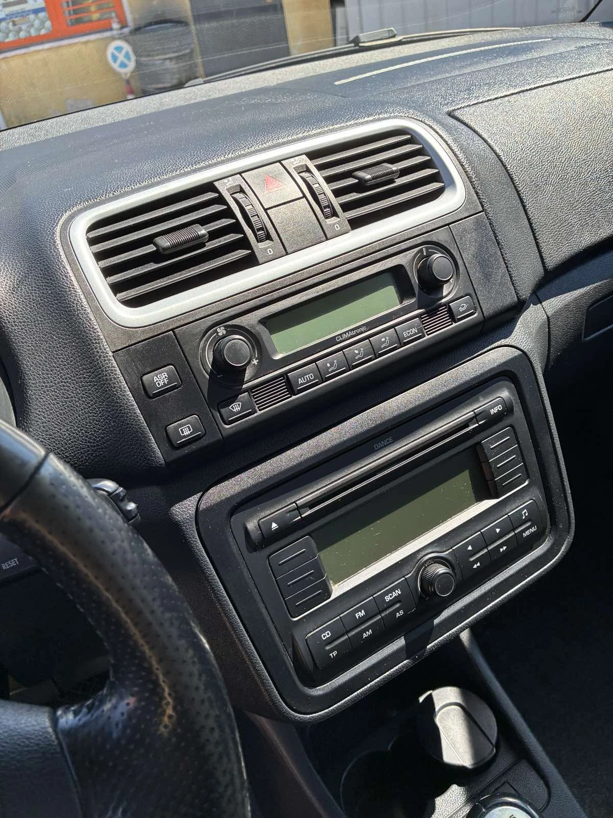 Skoda Fabia, снимка 14 - Автомобили и джипове - 54903767