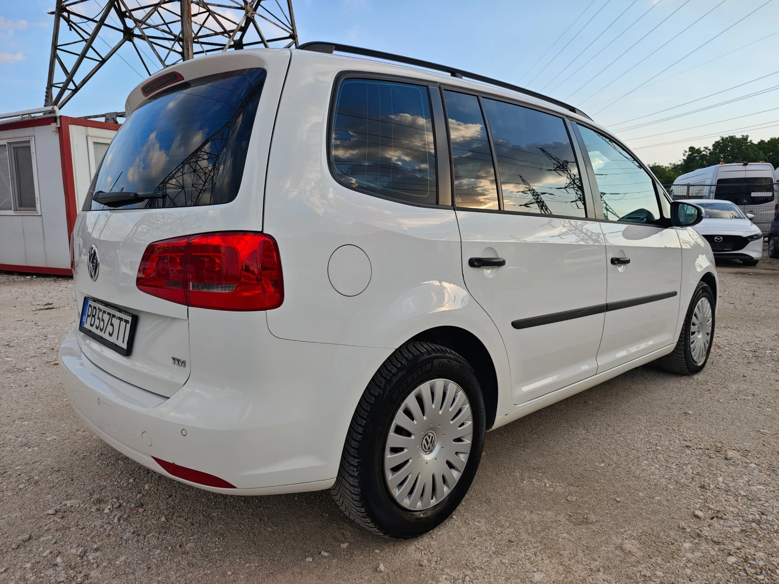 VW Touran 1.6TDI / DSG, снимка 6 - Автомобили и джипове - 55054539