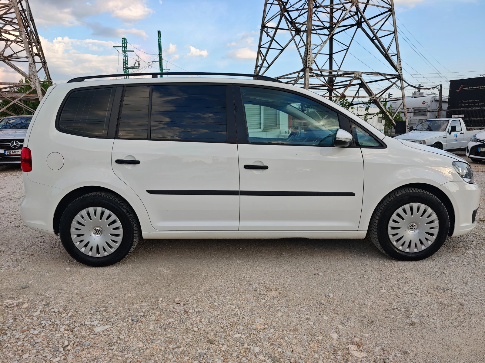 VW Touran 1.6TDI / DSG, снимка 7 - Автомобили и джипове - 55054539