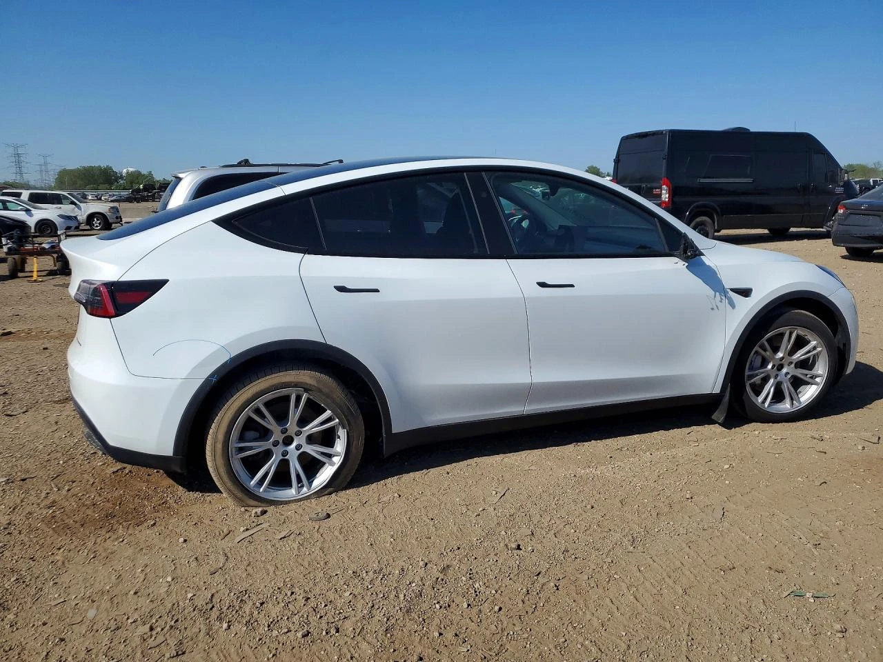 Tesla Model Y LONG RANGE /AWD, снимка 3 - Автомобили и джипове - 55342512