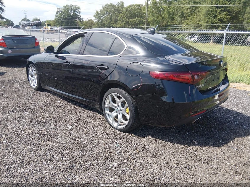 Alfa Romeo Giulia 2.0l Ti Rwd, снимка 3 - Автомобили и джипове - 55586790