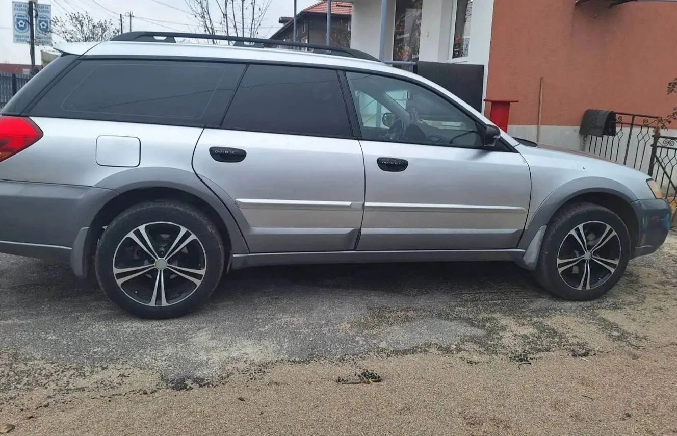 Subaru Outback, снимка 3 - Автомобили и джипове - 55736929