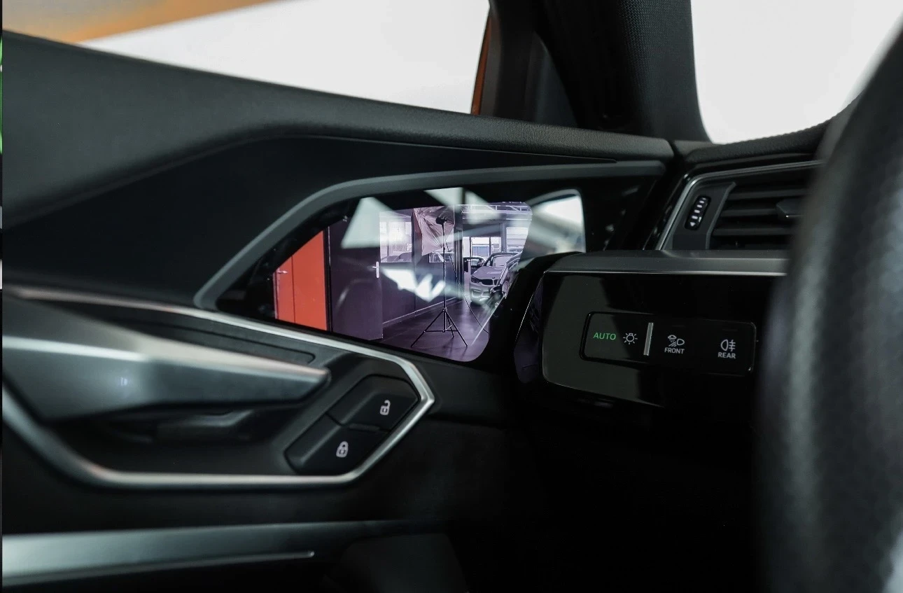 Audi E-Tron 55 S-LINE PLUS 67000KM. ГАРАНЦИЯ HEAD-UP B&O FULL, снимка 11 - Автомобили и джипове - 55798738