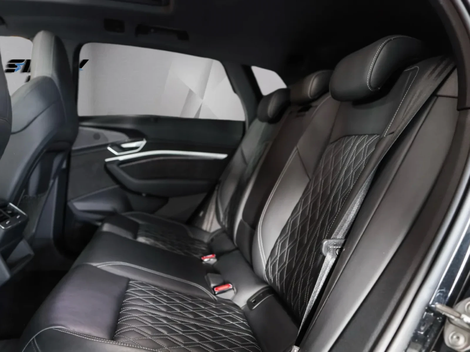 Audi E-Tron 55 S-LINE PLUS 67000KM. ГАРАНЦИЯ HEAD-UP B&O FULL, снимка 15 - Автомобили и джипове - 55798738