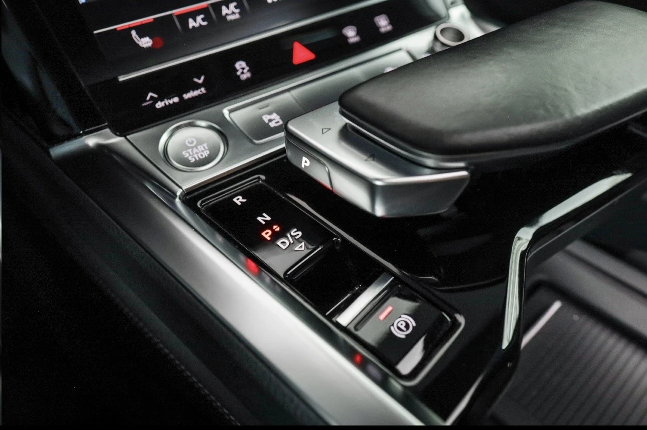 Audi E-Tron 55 S-LINE PLUS 67000KM. ГАРАНЦИЯ HEAD-UP B&O FULL, снимка 13 - Автомобили и джипове - 55798738