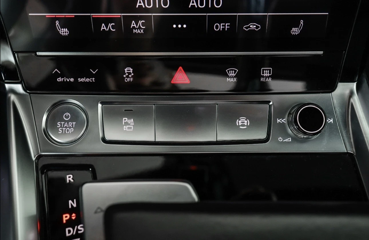 Audi E-Tron 55 S-LINE PLUS 67000KM. ГАРАНЦИЯ HEAD-UP B&O FULL, снимка 12 - Автомобили и джипове - 55798738