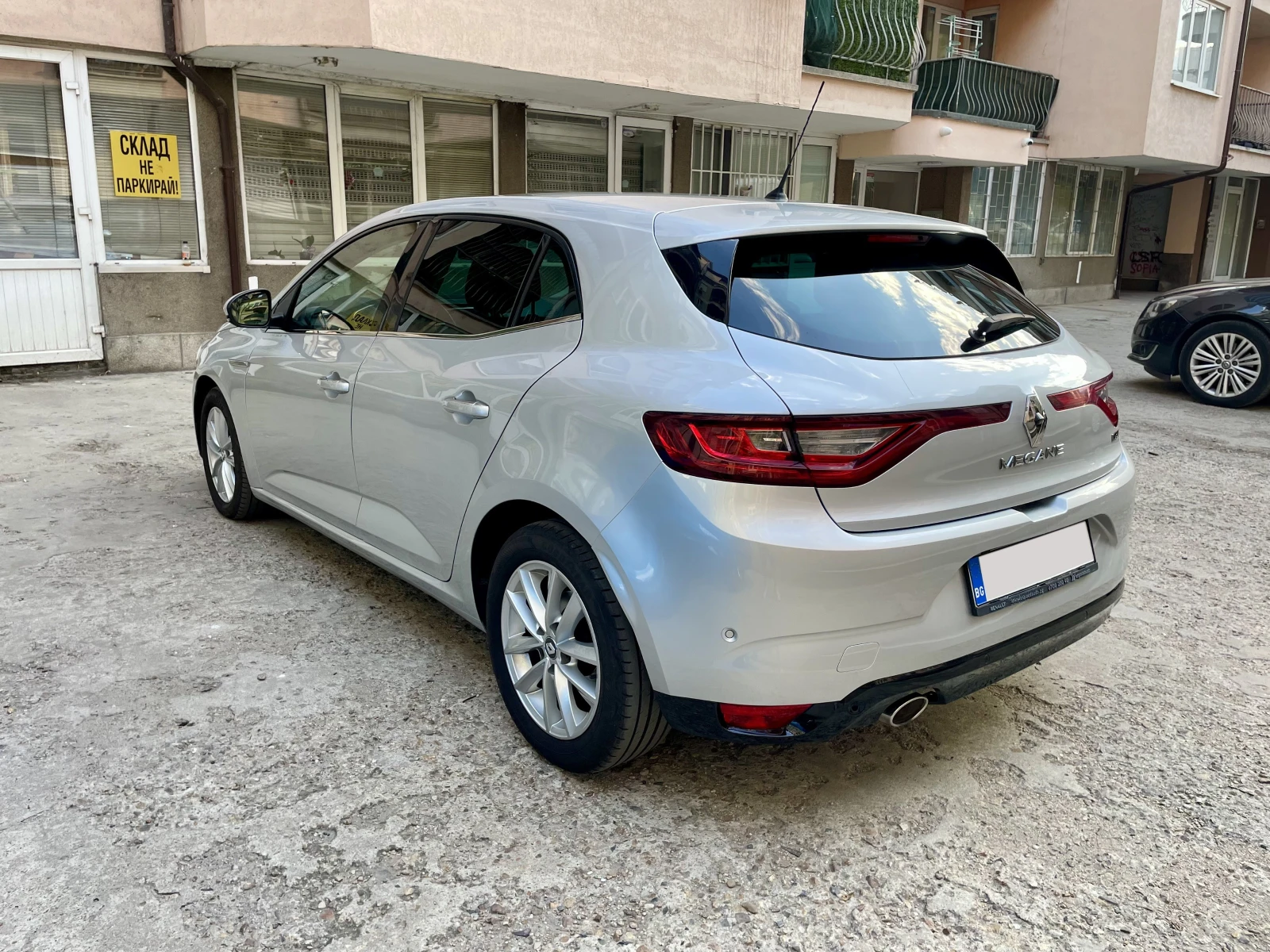 Renault Megane Intense, снимка 4 - Автомобили и джипове - 55944075