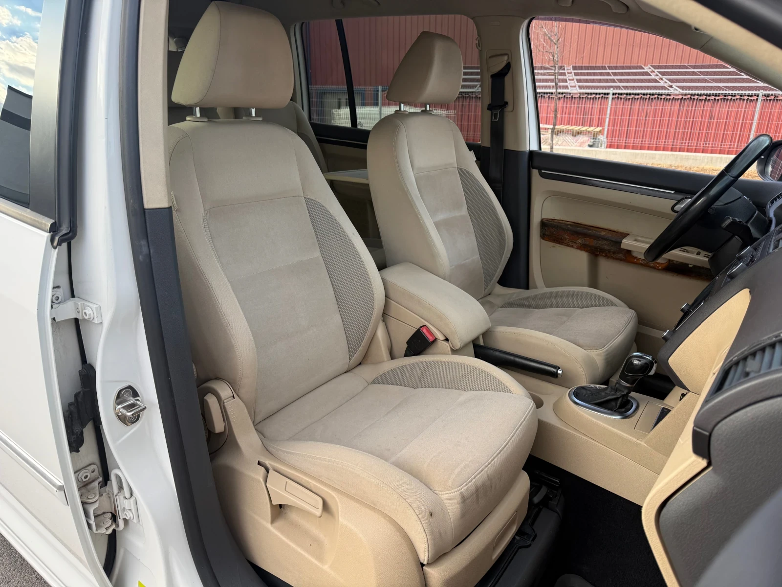 VW Touran 1, 4 TSI-МЕТАН   , снимка 10 - Автомобили и джипове - 56246497