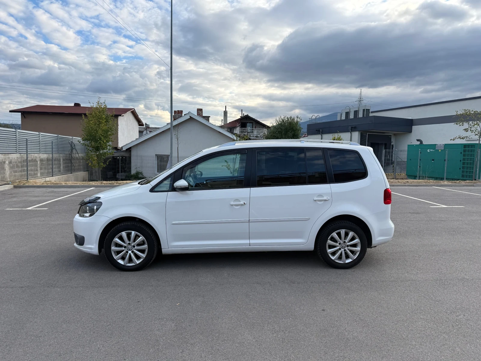 VW Touran 1, 4 TSI-МЕТАН   , снимка 2 - Автомобили и джипове - 56246497