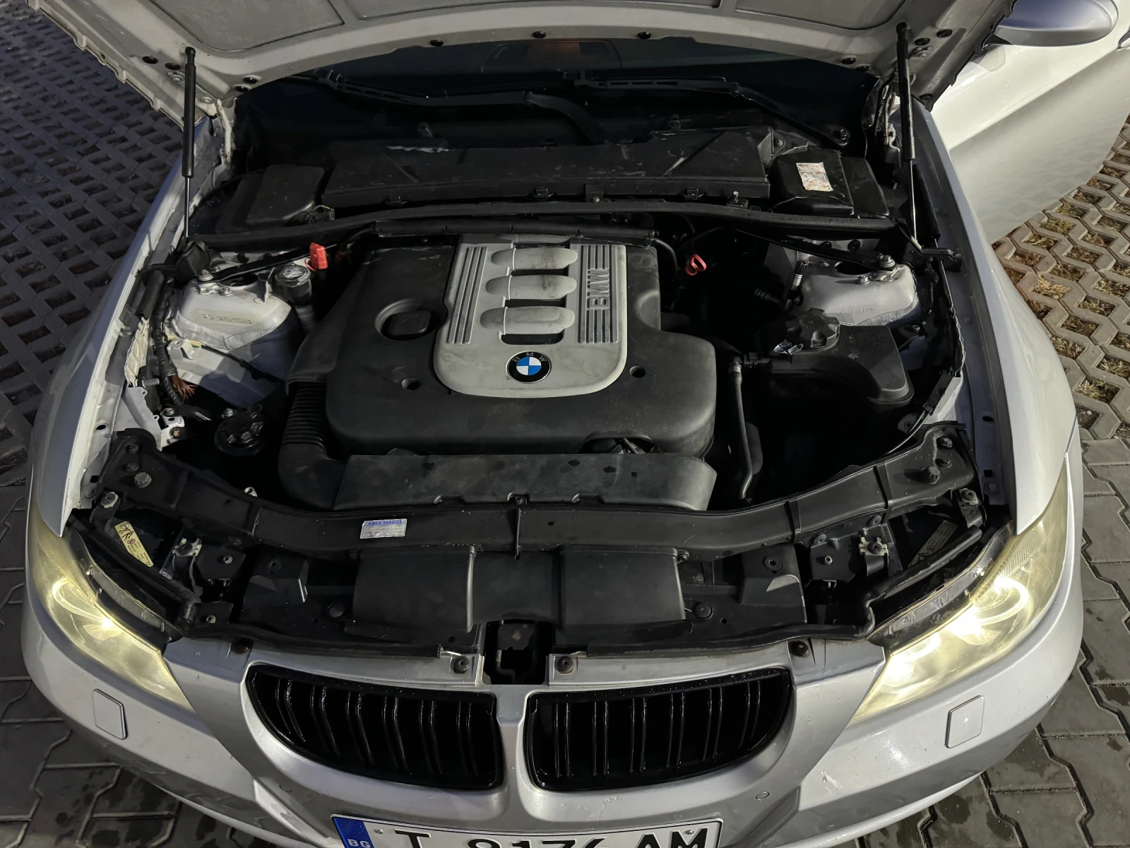 BMW 330, снимка 7 - Автомобили и джипове - 56521559