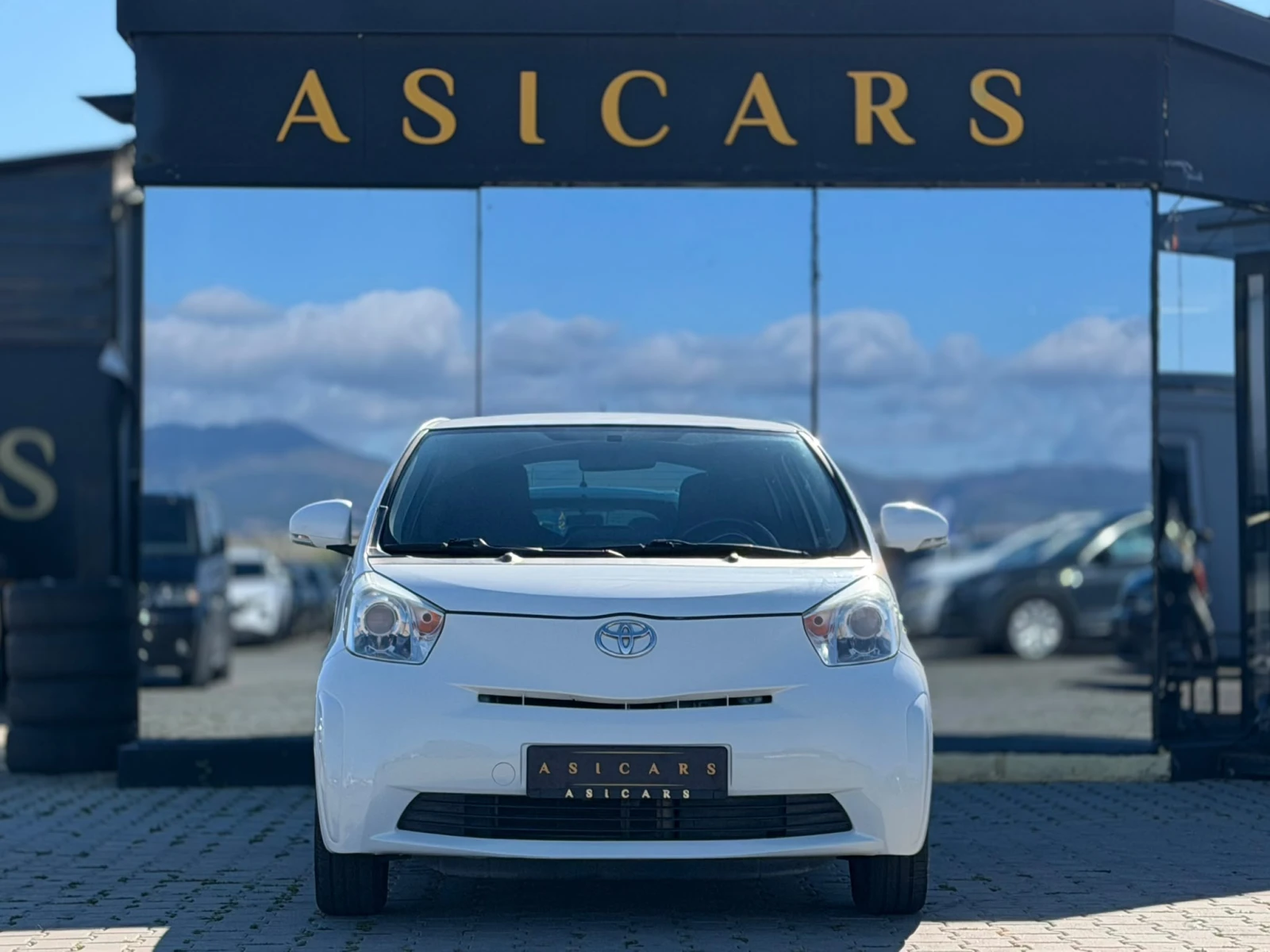Toyota IQ / 1.0I / AUTOMAT /, снимка 8 - Автомобили и джипове - 56740746