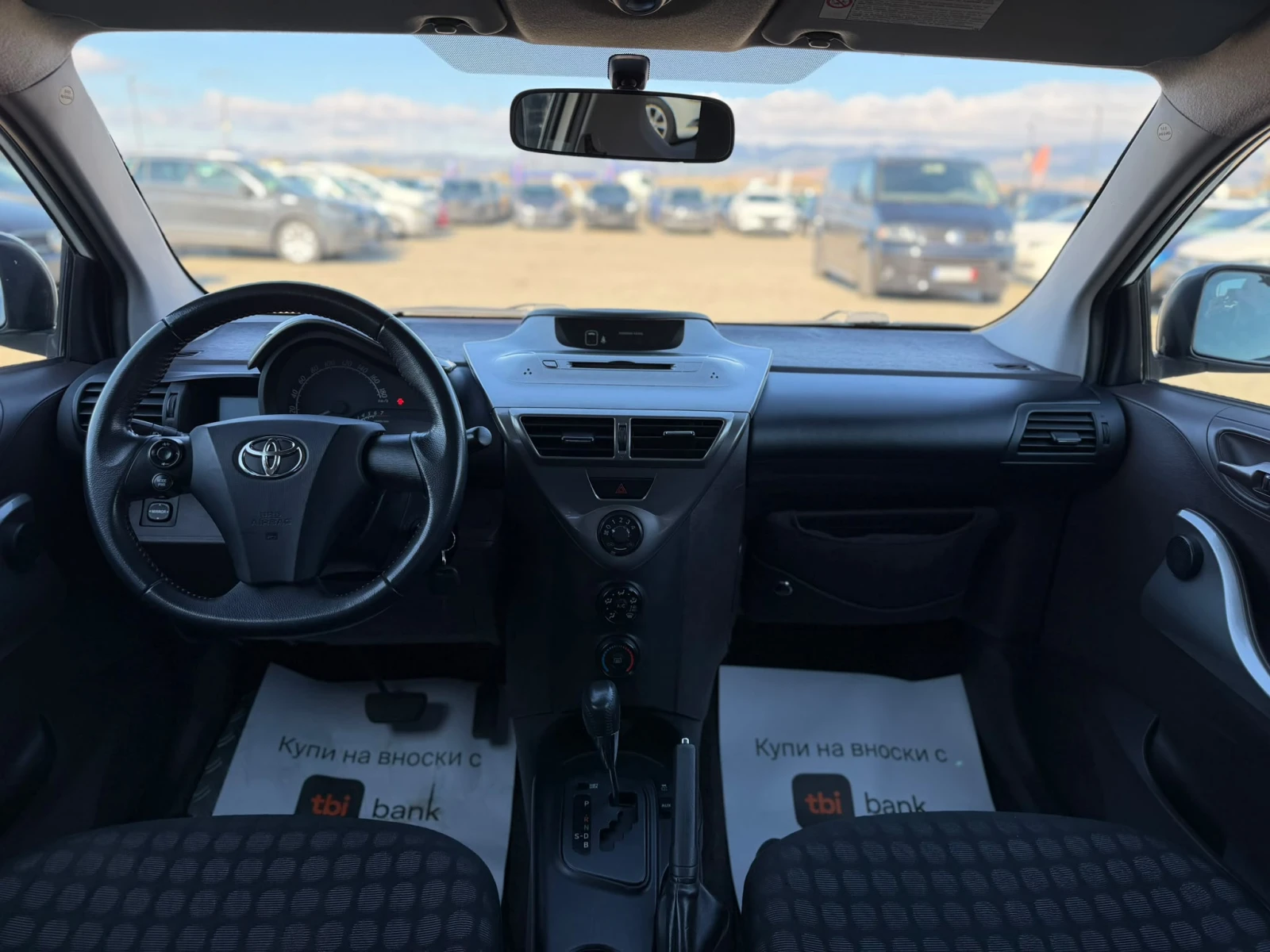 Toyota IQ / 1.0I / AUTOMAT /, снимка 11 - Автомобили и джипове - 56740746
