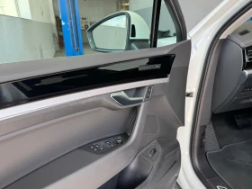 Обява за продажба на VW Touareg Elegance 3.0 V6 TDI SCR 4MOTION ~ 105 900 лв. - изображение 10