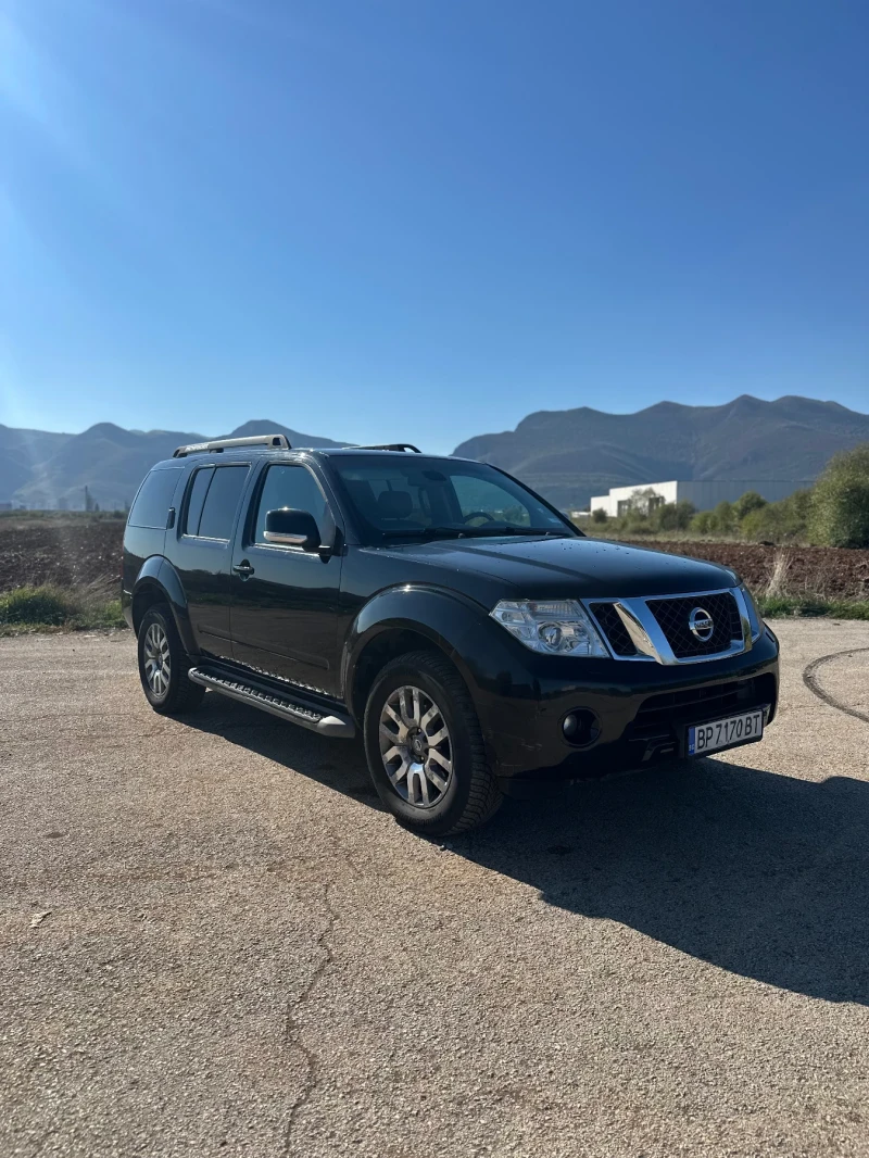 Nissan Pathfinder 2.5, снимка 2 - Автомобили и джипове - 47630213