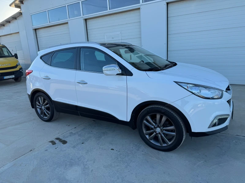 Hyundai IX35 2.0crdi * 4x4* Navi* PANORAMA* UNIKAT* , снимка 12 - Автомобили и джипове - 48411271