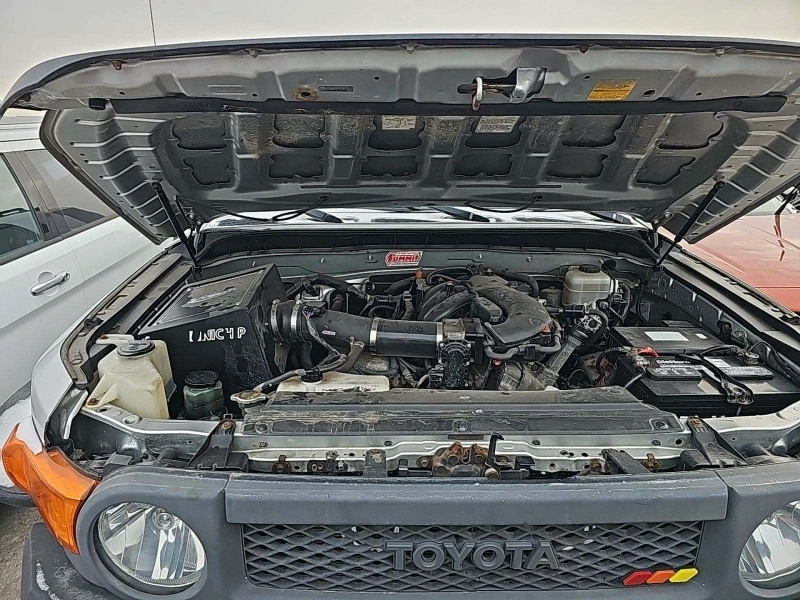 Toyota Fj cruiser, снимка 5 - Автомобили и джипове - 48804759