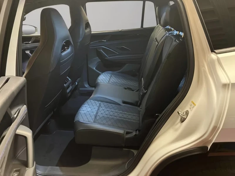 VW Tayron 2.0TDI/R-LINE/150HP/BACK-STYLE/ACC/NAVI/7S./860f, снимка 15 - Автомобили и джипове - 52170695